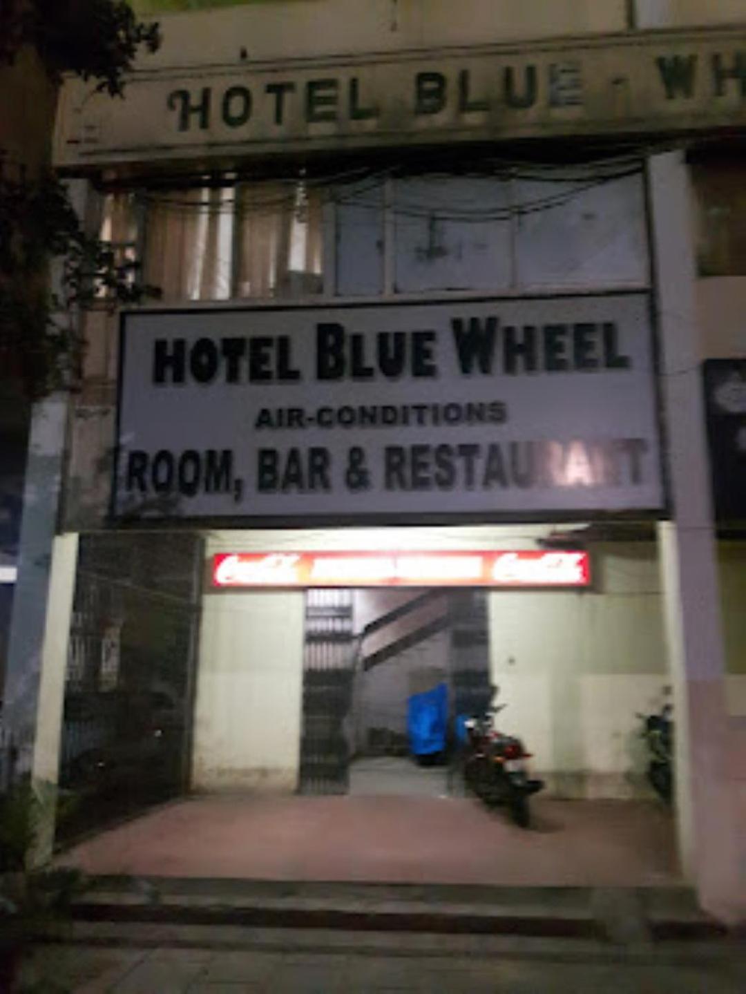 Hotel Blue Wheel,Bhubaneswar Extérieur photo