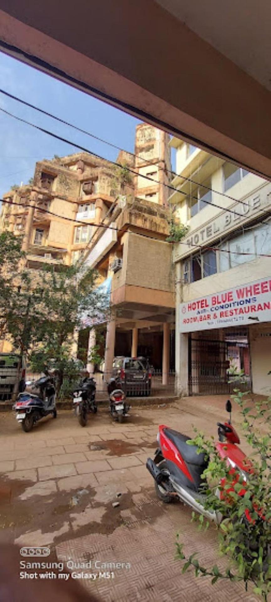 Hotel Blue Wheel,Bhubaneswar Extérieur photo